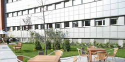 Residencia Sarquavitae Arturo Soria. Farmacias en Madrid