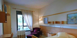 Residencia Sarquavitae La Salut Josep Servat. Farmacias en Barcelona