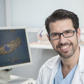 Dr. Raúl Pascual Campanario. Dentistas en Sevilla
