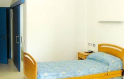 Residencia Centro De Día 3ª Edad Las Camelias. Farmacias en Móstoles